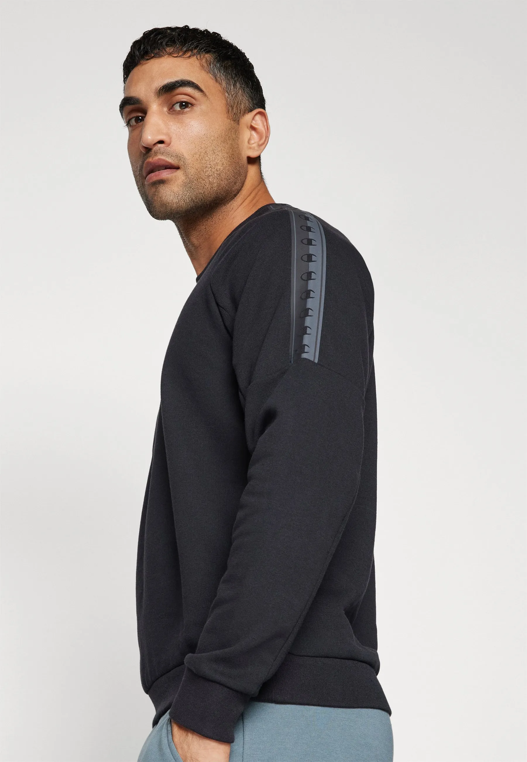 ATHLEISURE CREWNECK  - Felpa