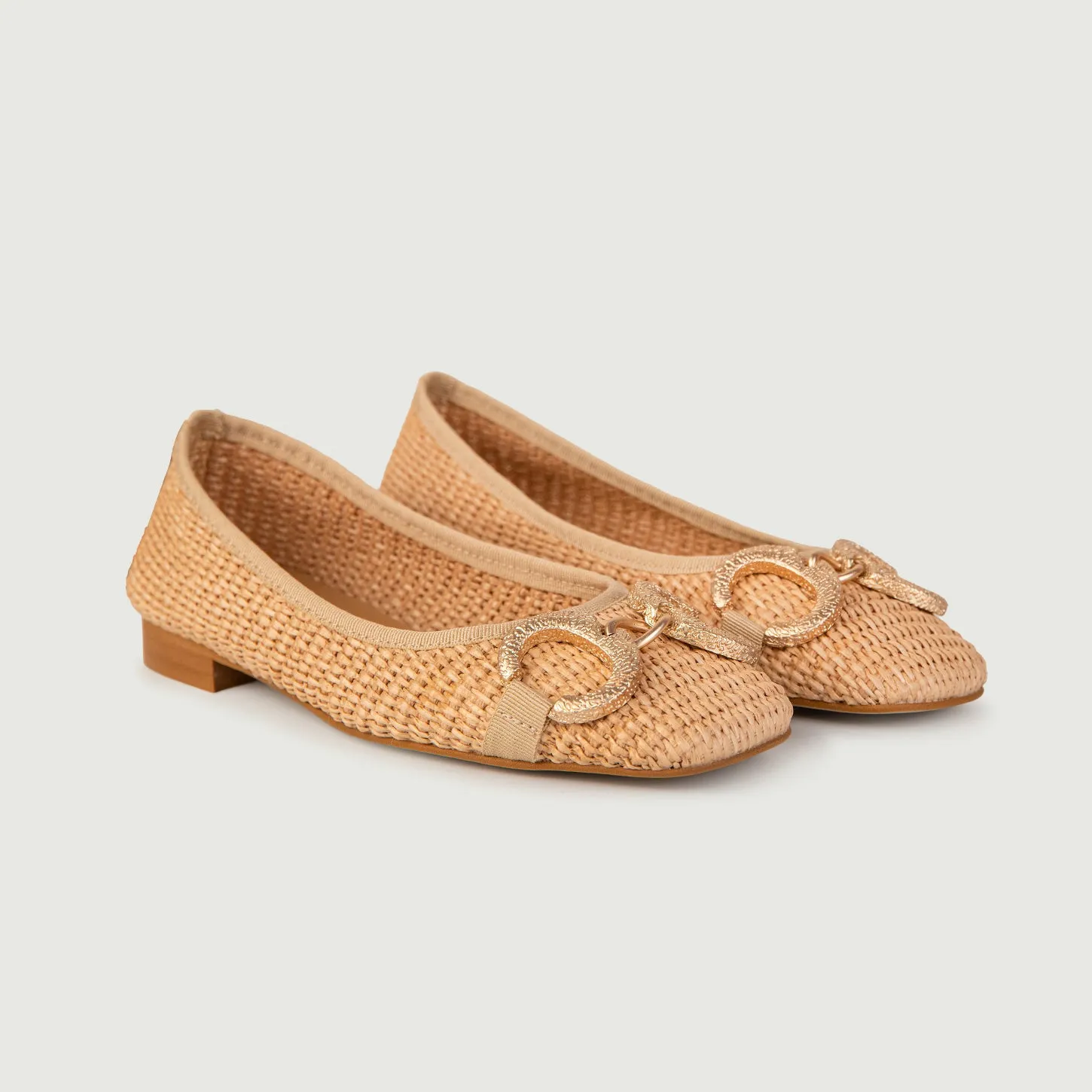 BALLERINE IN RAFIA NATURALE CON DETTAGLIO IN METALLO