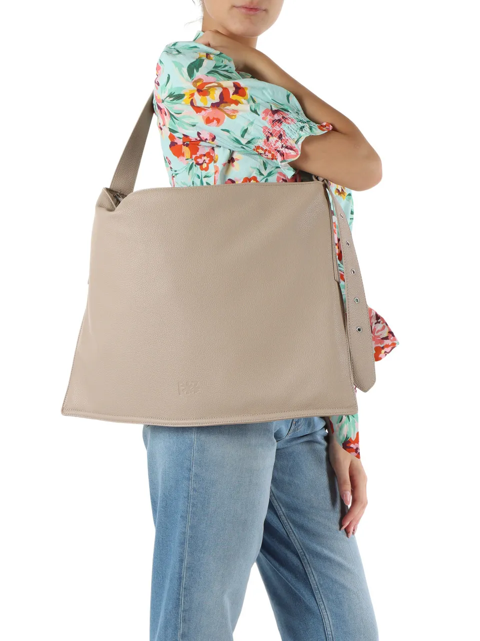 Borsa a spalla effetto martellato con logo impresso