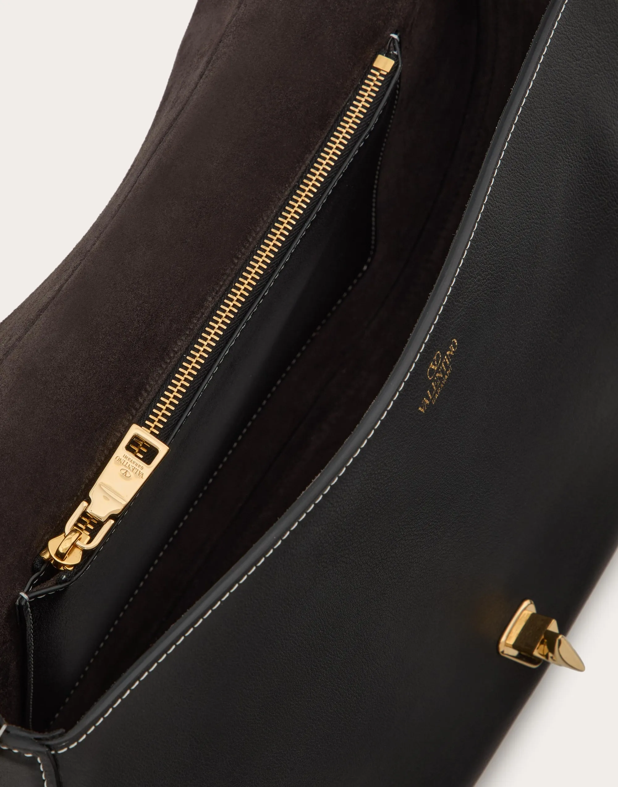 BORSA A SPALLA MEDIA VALENTINO GARAVANI OHVAL IN VITELLO NAPPATO