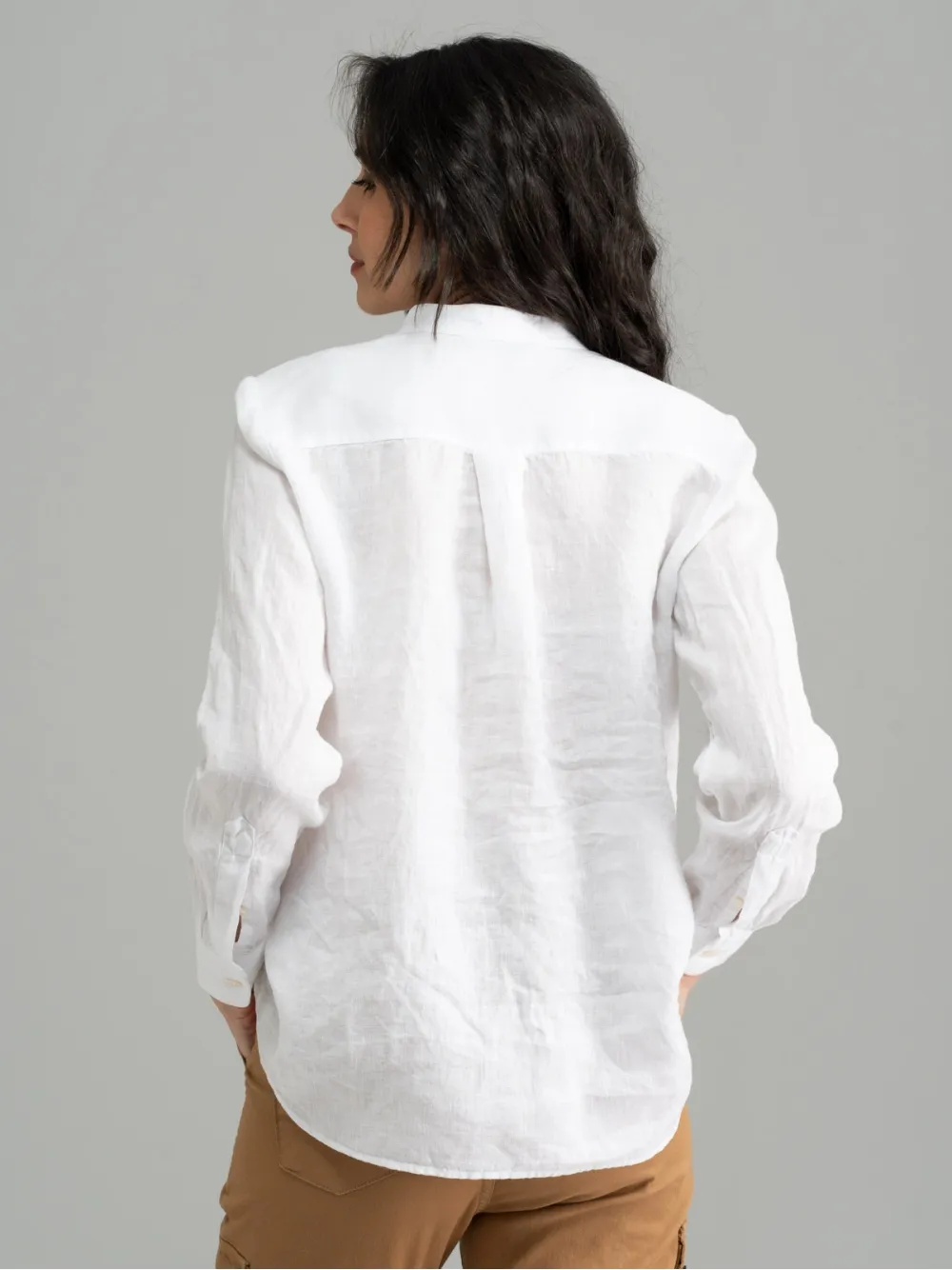 Camicia donna in lino tinto capo