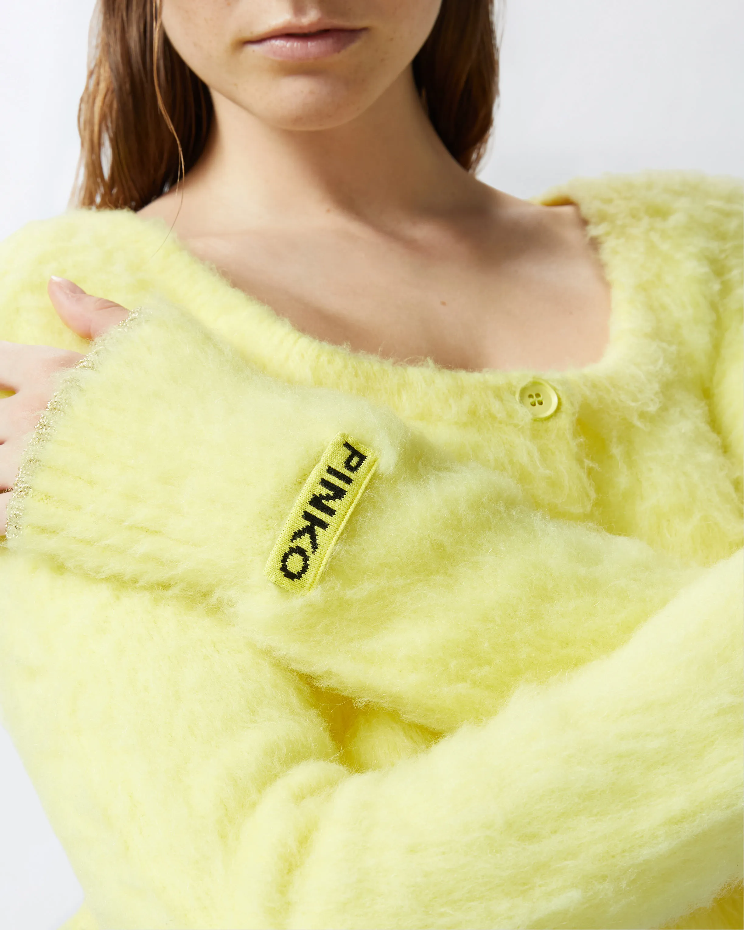  Cardigan corto in maglia soft    