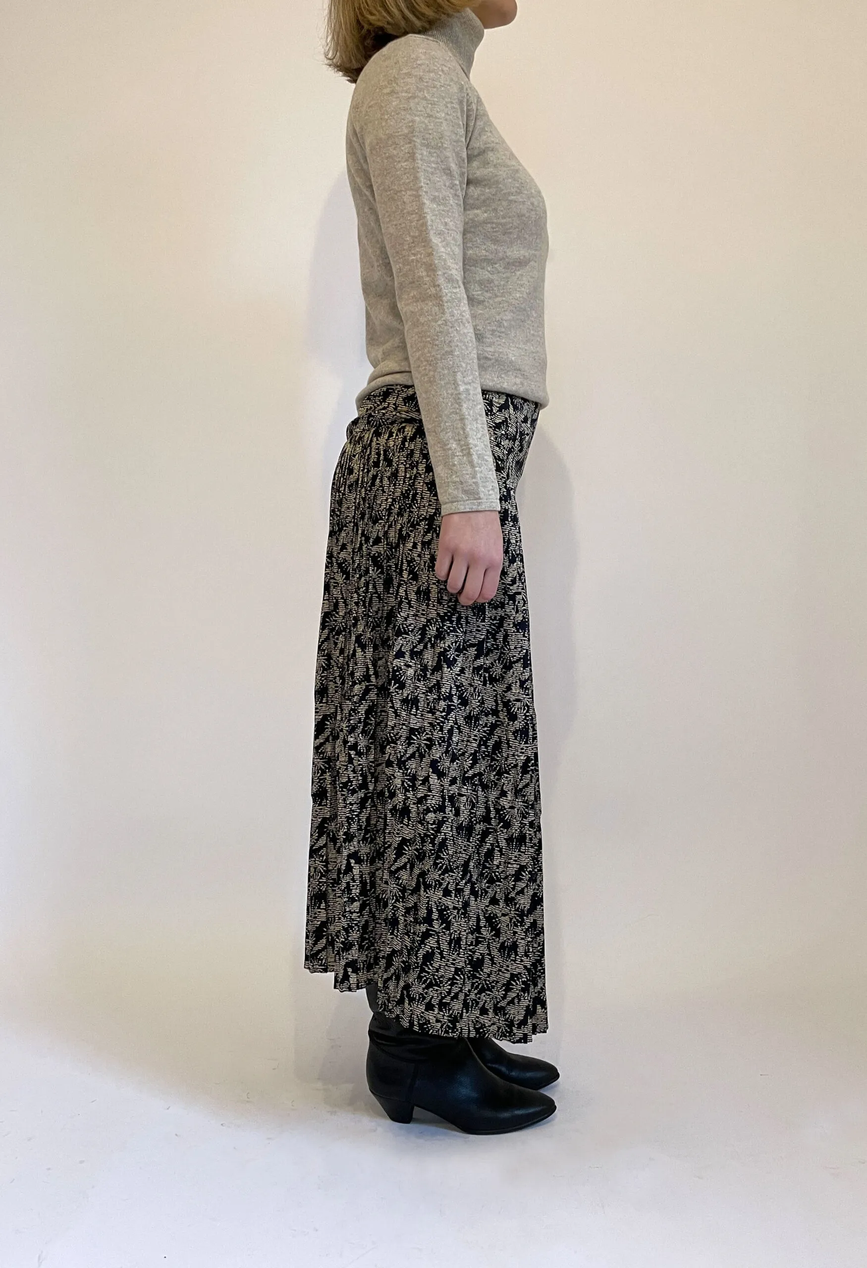 Dolcevita beige second hand in cachemire e lana