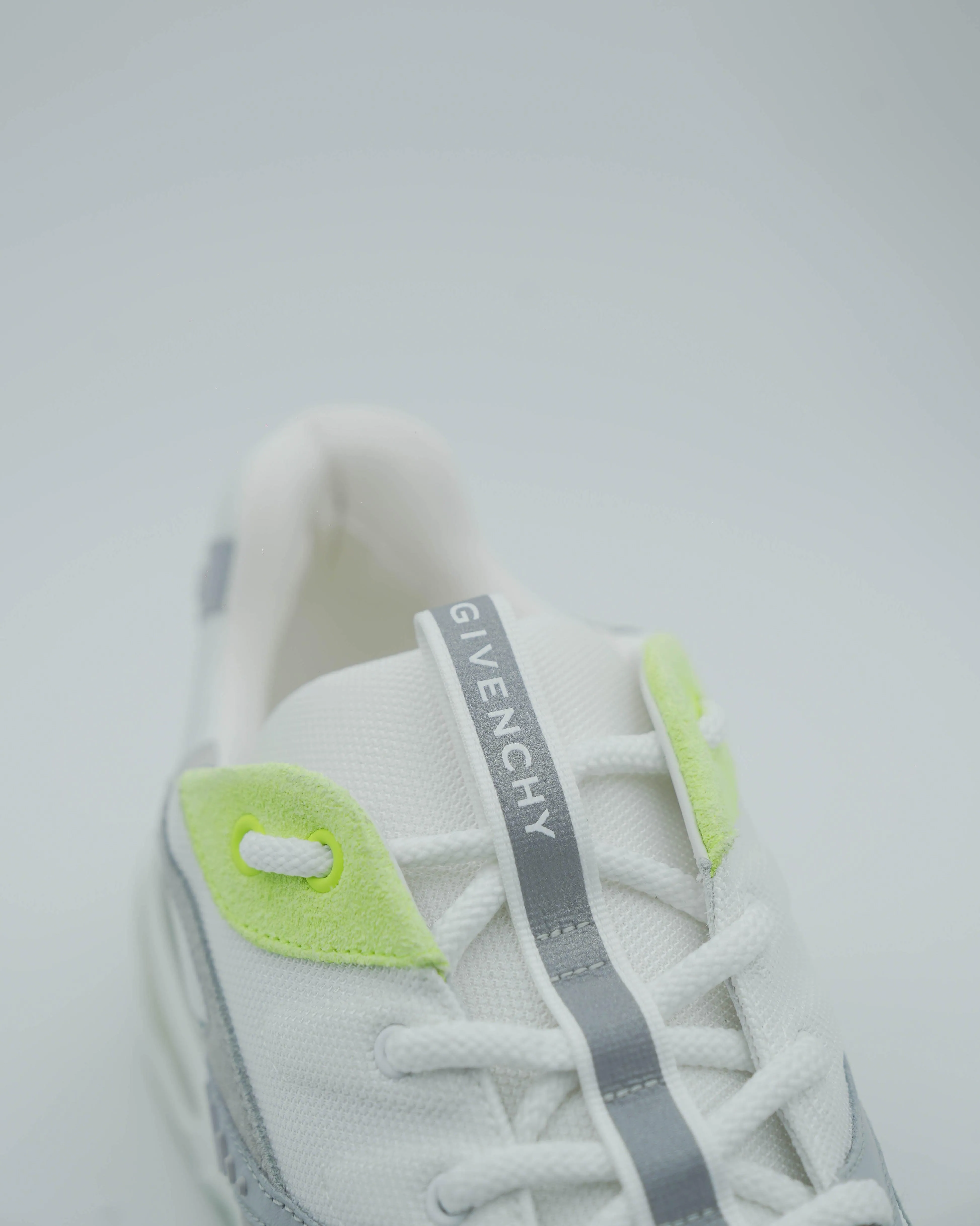 GIV 1 TR Low Sneakers