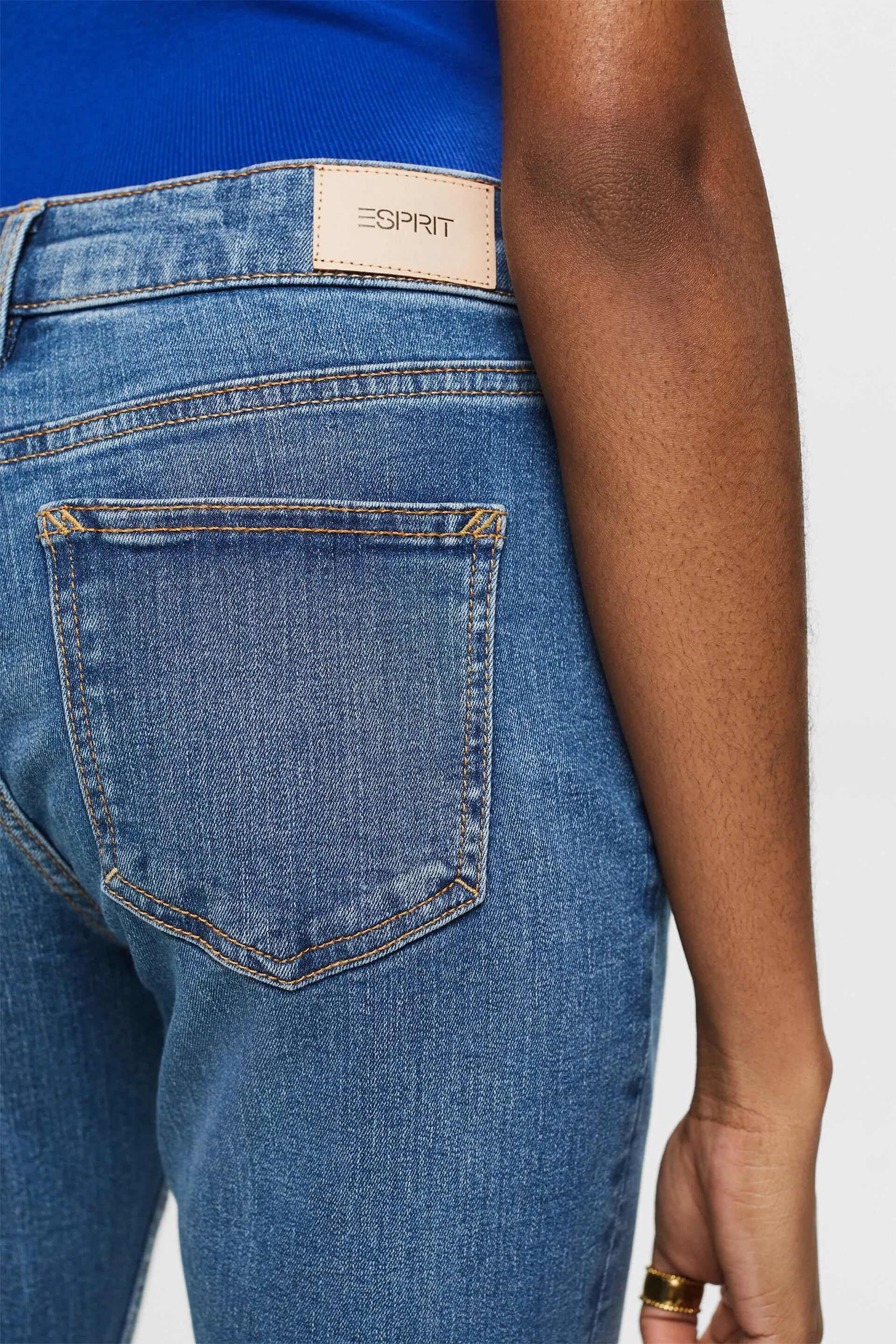 Jeans Slim Fit a vita media