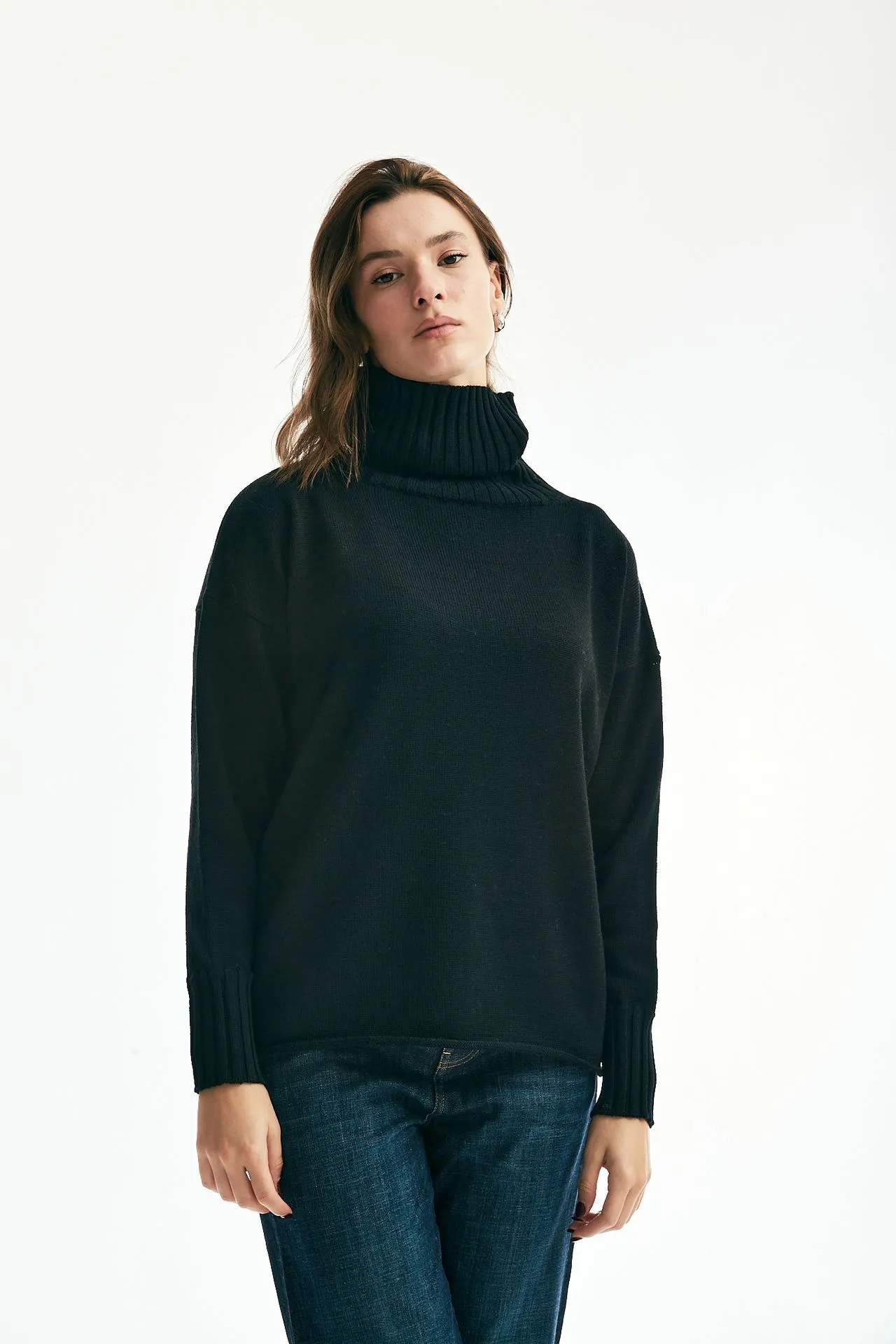 Maglia dolcevita in lana nero 