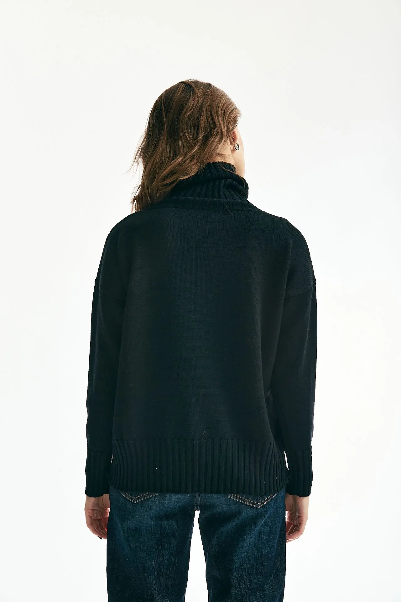 Maglia dolcevita in lana nero 