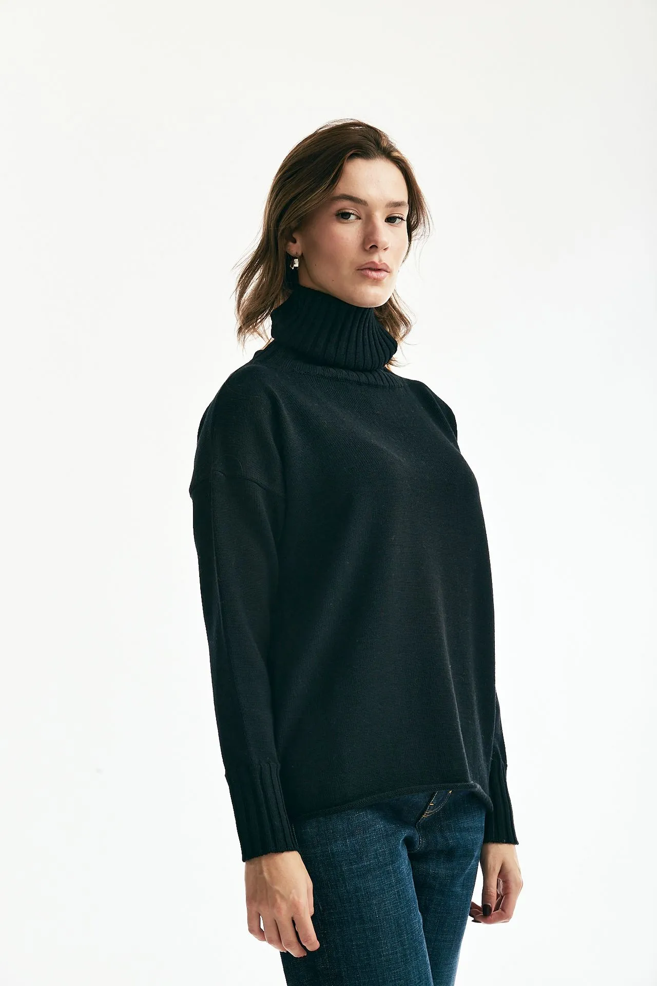 Maglia dolcevita in lana nero 