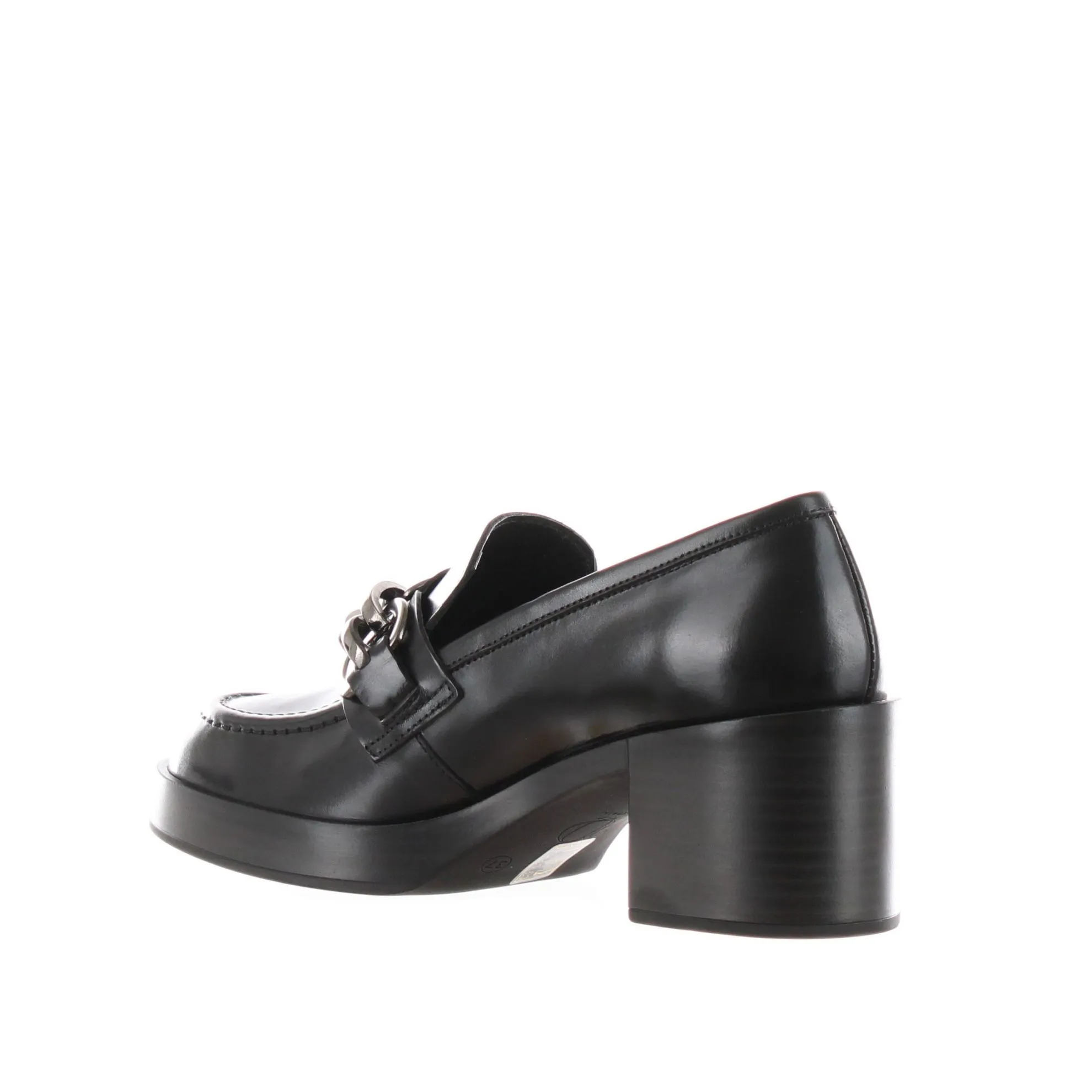 Mocassino cristin in pelle con tacco
