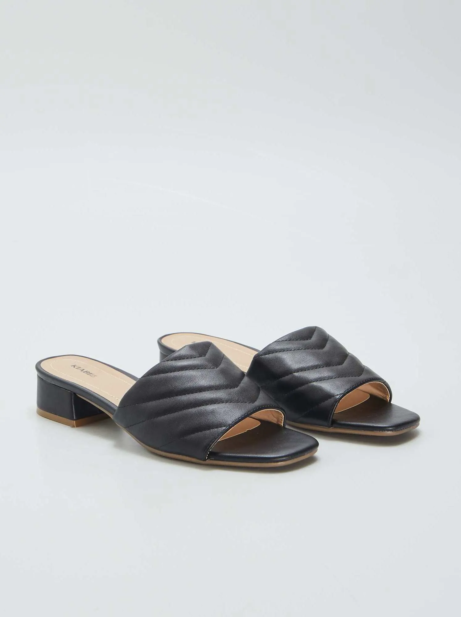 Mules con tacco e cinturino trapuntato - NERO