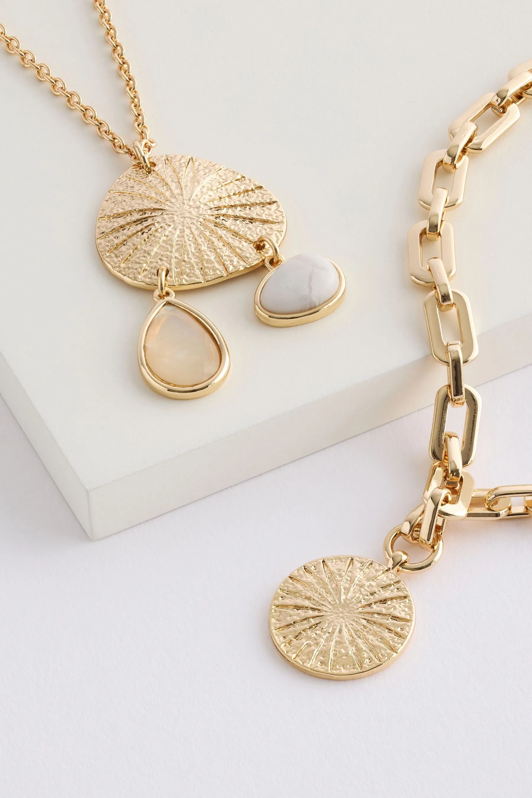 Oro  - Collana multistrato con dischi in acciaio riciclato