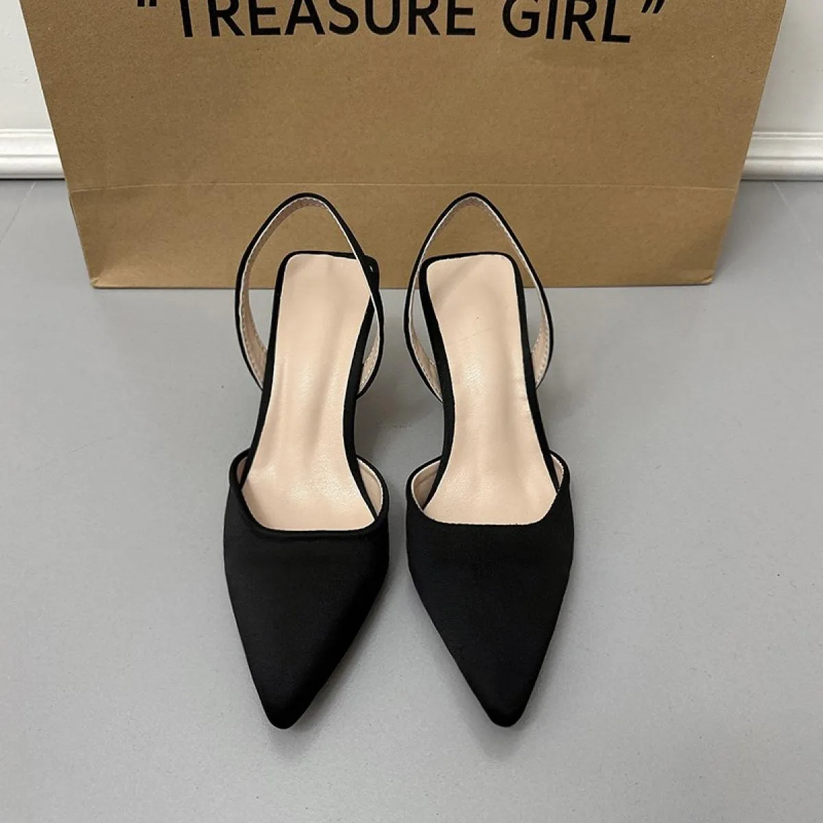 Sandali da donna di marca Scarpe con tacco basso sottile Scarpe con tacco basso da 4 cm Scarpe da donna Moda con punta a punta P