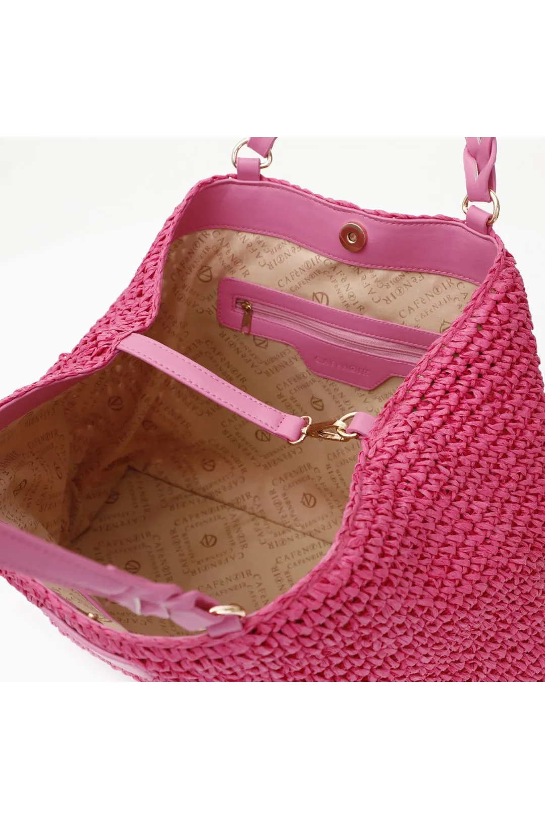 tote a lavorazione crochet con charm colorato a cuore con bordo in rafia fuxia